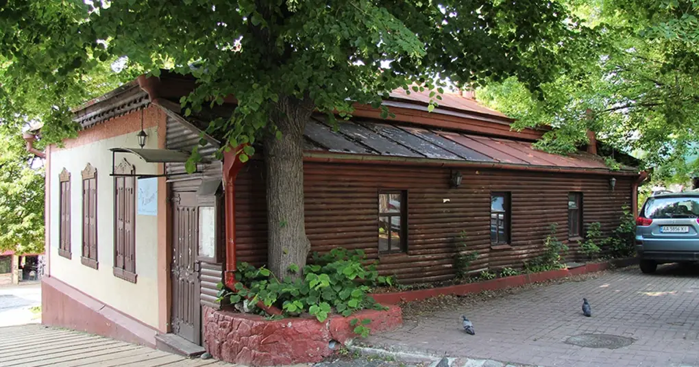 Кияни вимагають скасувати передачу старовинної садиби на Андріївському узвозі невідомому інвестору