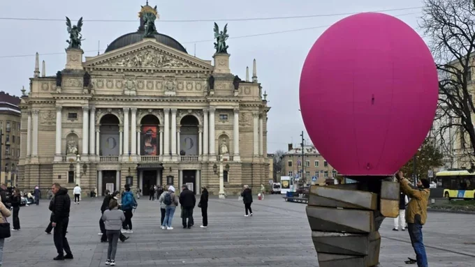 У Львові встановили 11 з 15 нових мініскульптур: де їх можна знайти