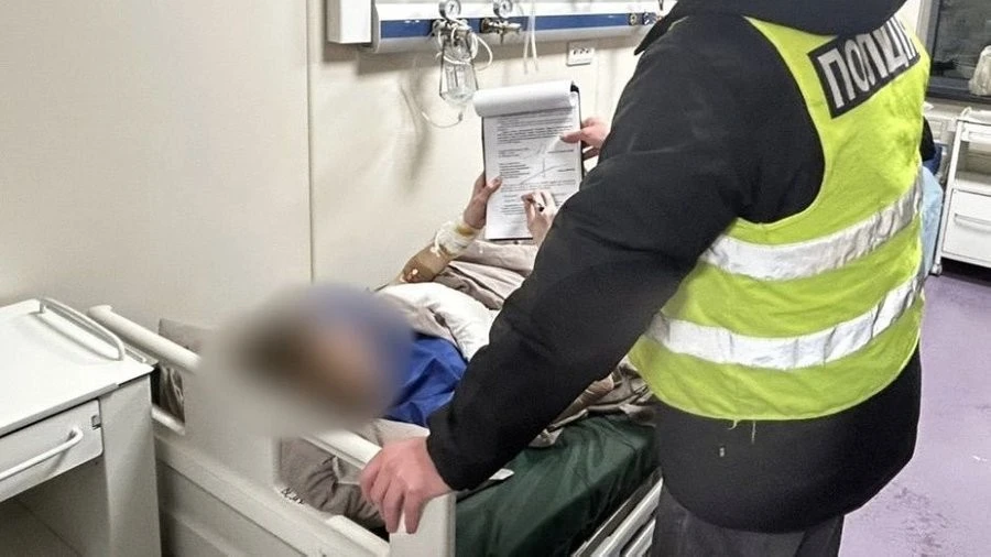 У Києві підлітку вручили підозру після нападу з ножем у школі У Києві підлітку вручили підозру після нападу з ножем у школі