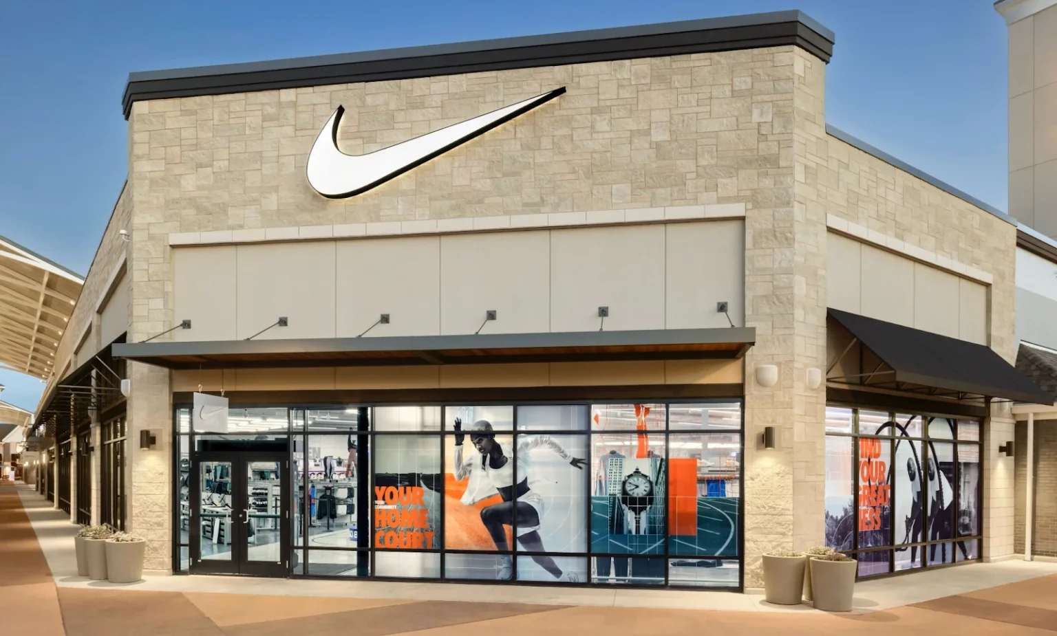 Что такое Nike Outlet — мифы и правда о дисконтах бренда