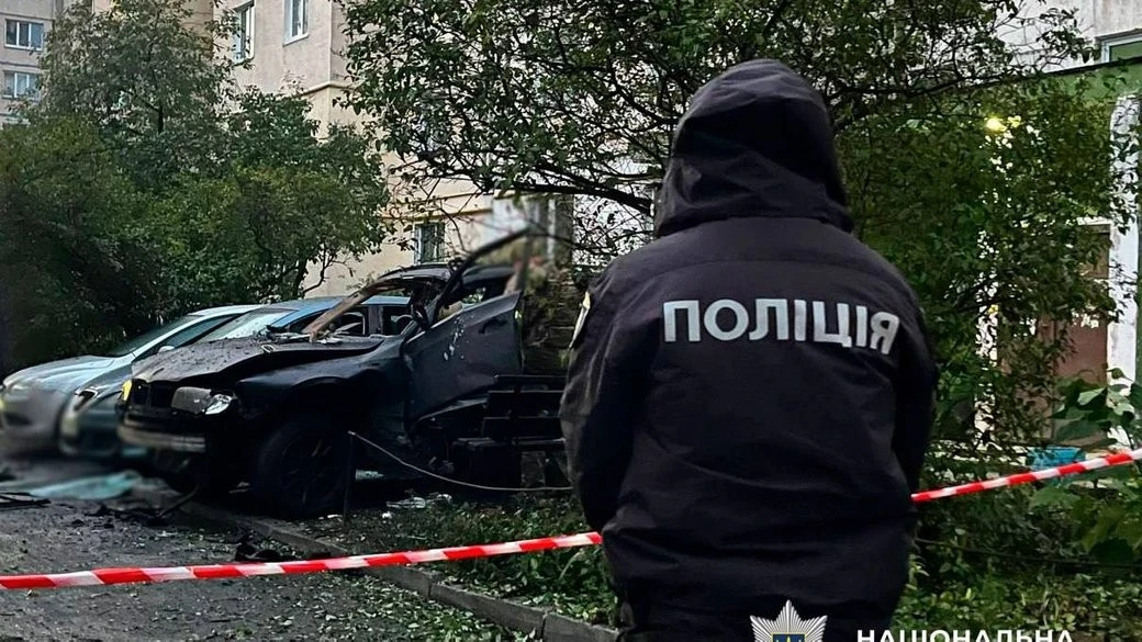 Напад зі зброєю у Голосіївському районі: поліція проводить спецоперацію із затримання стрілка Напад зі зброєю у Голосіївському районі: поліція проводить спецоперацію із затримання стрілка