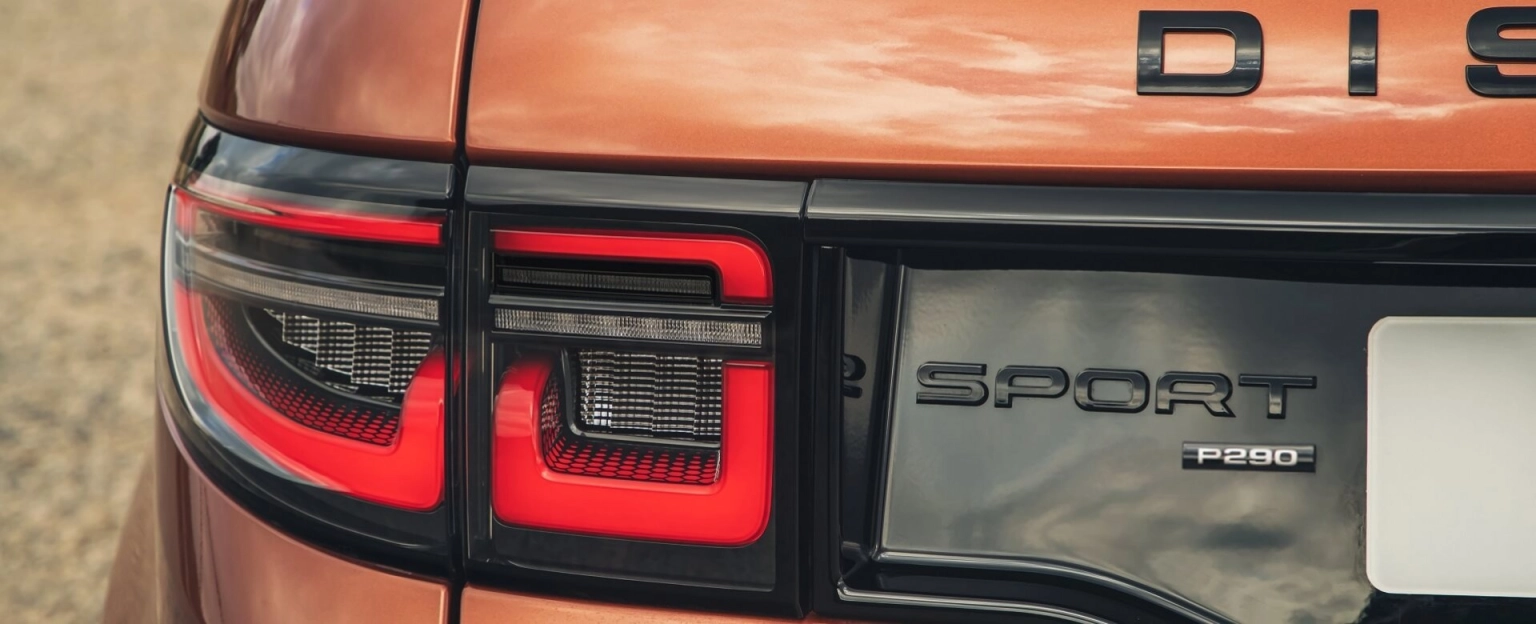 Land Rover Discovery Sport: зручний кросовер для щоденних поїздок і сімейного використання
