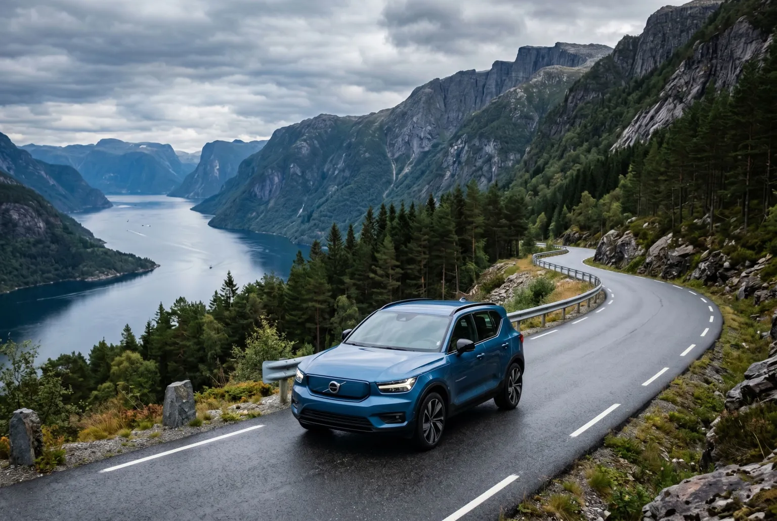 Volvo XC40: міський SUV зі стильним дизайном і продуманими рішеннями для комфорту