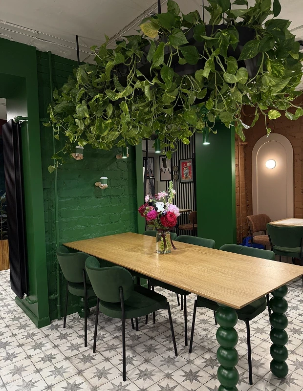Нова кав’ярня Pantone Coffee запрацювала на Печерську