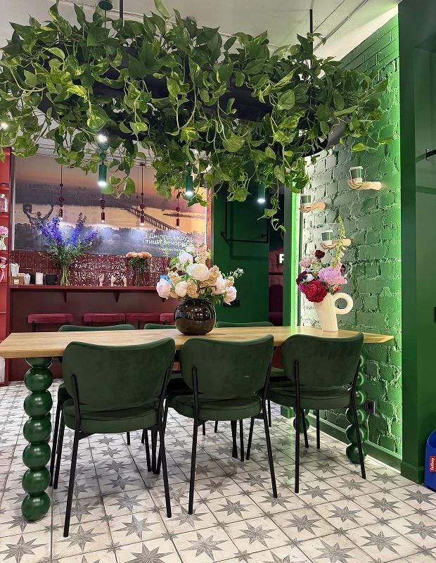 Нова кав’ярня Pantone Coffee запрацювала на Печерську