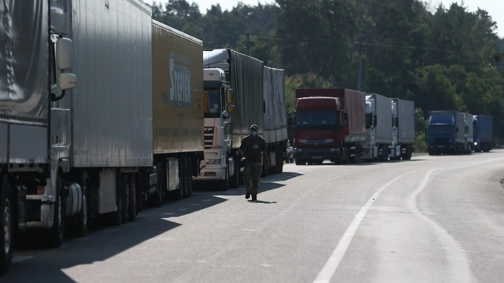 Столичні магістралі розвантажують через аномальне тепло Столичні магістралі розвантажують через аномальне тепло
